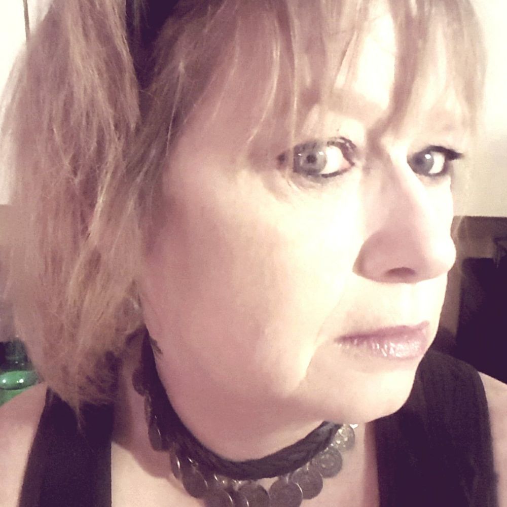 Meet your Posher, Anjela